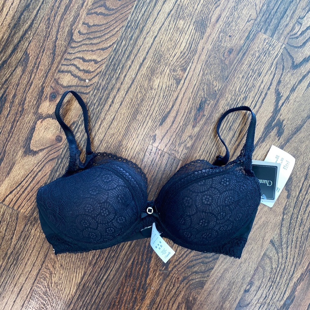 Chantelle bra